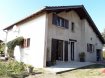 Maison Vente 3 chambres à Béchy - 219 000 € BELLE MAISON INDIVIDUELLE. A 2 Minutes de REMILLY ; située BECHY, au calme venez découvrir cette belle maison individuelle F5 d'envron 130m2 hab, comprenant au RDC un bel espace de vie de presque 40m2, avec cheminée et accés à une grande terrasse exposée plein sud , une cuisine entièrement équipée avec meubles et électroménager, une salle de bains avec baignoire balnéo et un wc indépendant; à l'étage : un pallier avec espace bureau, trois grandes chambres avec placard, et une salle d'eau avec une grande douche. En annexes un premier garage avec chaufferie et buanderie; puis une dépendance avec un double garage et atelier (idéal pour les bricoleurs..). L'ensemble est édifié sur un beau terrain clos de presque 9 ares; agrémenté avec un bassin. La maison dispose d'un chauffage central fuel et bois (fonctionnant avec l'insert...) assez économique..A DECOUVRIR
PRIX : 219 000 €
AGENCE VENNER IMMOBILIER 03 87 63 60 09