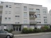 Appartement Location 3 chambres à Pétange - 1 350 € Penthouse, comprenant cuisine équipée, living, salle à manger, grande terrasse, 1 salle de bains avec hall et placard. 2 emplacements voitures intérieurs, cave. Ideal pour famille de 2 adultes avec 2-3 enfants.