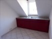 Appartement Vente 1 chambre à Schiltigheim - 84 600 € Schiltigheim, bonne situation, au calme dans rue à sens unique - F2 de 41 m2 carrez / 54m2 au sol ? sous combles, situé au 2ème et dernier étage d?un petit immeuble de 5 logements comprenant : 1 entrée - 1 cuisine aménagée - 1 cellier - 1 chambre et 1 séjour. Chauffage individuel gaz - faibles charges de copropriété env. 150 euros/an.Prix : 84600 ?uros TTC, honoraires de 5% à la charge de l'acquéreur inclus.Agence SODISS Immobilier : 09 79 59 01 94