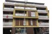 Appartement Vente 3 chambres à Differdange - 530 000 € Appartement à vendre à Differdange
Re/max, spécialiste de l'immobilier à Luxembourg, vous propose ce beau appartement à vendre à differdange.
Aperçu :
Situé dans une rue calme à Differdange, cet appartement se trouve dans une résidence, en plein Centre avec ses magasins, restaurants et écoles.
Description de l'appartement :
L'immeuble a été construite en 2015 et il est dans un très bon état.
L'appartement se trouve au 3ère étage et dispose d'une surface habitable de 90 m2 avec, une cave privative, une place de parking intérieure.
Dans cet appartement vous trouvez 3 chambres à coucher, un grand living lumineux avec accès au balcon de 5 m²et cuisine équipée et ouverte.
En outre, vous trouvez une salle de bain avec baignoire, un WC séparé.
L'appartement dispose également d'un cave privatif de 6 m²
Idéalement lié aux réseaux transports publiques.
