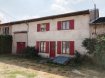 Maison Vente 4 chambres à Ansauville - 159 200 € Secteur calme et verdoyant. Vaste de maison de village offrant 275 m2 de surface habitable sur une parcelle de 9 ares 51 ca. 4 chambres principales, un bureau, une pièce à vivre de 50 m2 avec accès sur terrasse et jardin exposé plein sud. Tout confort. Grand garage et dépendance.