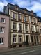 Duplex Location 2 chambres à Ettelbruck - 1 100 € Joli duplex lumineux de +/- 85 m2 au 3ième étage d'une résidence entièrement rénovée offrant hall d' entrée, living avec cuisine équipée ouverte, 1 chambre à coucher, 1 salle de douche avec WC, WC séparé, au 2.niveau grand bureau ou chambre à coucher et cave. Situation à quelques mètres de la zone piétonne.
Disponible: 01.11.2018
Ref agence :1188