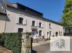 Corps de ferme Vente 5 chambres à Bergem - 2 743 000 € Ancienne fermette de 1769 avec grange et dépendances, érigée sur un terrain de 41a 85a avec vue imprenable, composée comme suit :
Maison d’habitation :
Rez-de-chaussée : hall d’entrée, WC séparé, cuisine équipée, salon avec feu ouvert, salle à manger avec accès terrasse et jardin, réserve
1ier étage : hall de nuit, chambre parentale avec mezzanine, salle de bain avec accès balcon, deux chambres, salle de douche
2ième étage : une chambre et grenier
Bâtiment bureaux :
Rez-de-chaussée : hall, WC séparé, trois bureaux, remise et cave à vins
1ier étage : grand bureau ouvert, une chambre, salle de douche
Extérieur :
Grange/remise
Garage
Cuisine d’été
Annexe
Jardin avec piscine et étang
Un 2ième terrain de 23a 26ca longeant le jardin fait partie de la vente.
Le bâtiment d’habitation est protégé par Sites et Monuments.
Pour tous renseignements supplémentaires ou pour convenir un rendez-vous pour une visite, veuillez nous contacter par téléphone au (+352) 691 400 705 ou par mail : info@17b.lu