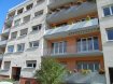 Appartement Vente à Strasbourg - 63 000 € A Strasbourg Montagne Verte, Chemin du Gliesberg, secteur calme à proximité des transports en commun et des commodités. Venez découvrir ce lumineux studio (1 pièce) au 1er étage avec ascenseur dans une copropriété calme et bien entretenue.Idéal pour premier achat ou investissement locatif. Il est composé d'une entrée, une cuisine équipée ouverte sur la pièce principale, une salle de bain avec WC. Cet appartement dispose d'une cave.