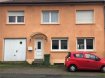 Maison mitoyenne Vente 4 chambres à Beuveille - 149 000 € A BEUVEILLE AU CENTRE DU VILLAGE A 15 KM DE LA FRONTIERE LUXEMBOURGEOISE ET BELGE A VENDRE MAISON MITOYENNE D'UNE SUPERFICIE HABITABLE DE 135M² AVEC UNE COUR DE 60M² A L'ARRIERE DE LA MAISON.
MAISON ACTUELLEMENT LOUE 780€, FIN DE BAIL LE 30 OCTOBRE 2019.
COMPRENANT: Une entrée dégagement, une cuisine équipée, un salon salle à manger, une salle de bain, un WC.
A l'étage: un dégagement, 4 chambres, une 2ème salle de bain, un 2ème WC, un dressing.
Un grenier aménageable.
Une grande cave.
Un garage.
DOUBLE VITRAGE PVC.
CHAUFFAGE AU FIOUL.
TOUT A L'EGOUT.