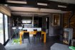 Maison individuelle Vente 3 chambres à Blotzheim - 388 500 € Nous vous proposons une Maison d'architecte de 5 pièces de 93m² sur un terrain de 6 ares composée :
- une Entrée,
- un Salon/Séjour ouvert sur la cuisine pour une surface proche de 40m²
- d'une Cuisine de marque Italienne entièrement aménagée et équipée afin de vous offrir tout le nécessaire, four, micro-ondes, plancha, hotte intégrée...
A l'étage elle comprend:
- un couloir donnant sur 2 Chambres avec dressings,
- une Salle d'eau avec Douche Italienne, WC suspendu,
- une Suite Parentale avec double dressing et terrasse.
L'avis de MATT IMMO :
COUP DE COEUR pour cette Maison très lumineuse en parfait état et aménagée avec goût. Très belles prestations, ossature bois, fenêtres aluminium noires, volets éléctriques, chauffage au poêle à bois.
Laissez vous surprendre par un quartier éloigné des axes routiers et fait de constructions récentes.
CONTACTEZ DIRECTEMENT VOTRE CONSEILLERE, Mlle MATT au 03 89 07 08 07