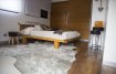 Maison individuelle Vente 3 chambres à Blotzheim - 388 500 € Nous vous proposons une Maison d'architecte de 5 pièces de 93m² sur un terrain de 6 ares composée :
- une Entrée,
- un Salon/Séjour ouvert sur la cuisine pour une surface proche de 40m²
- d'une Cuisine de marque Italienne entièrement aménagée et équipée afin de vous offrir tout le nécessaire, four, micro-ondes, plancha, hotte intégrée...
A l'étage elle comprend:
- un couloir donnant sur 2 Chambres avec dressings,
- une Salle d'eau avec Douche Italienne, WC suspendu,
- une Suite Parentale avec double dressing et terrasse.
L'avis de MATT IMMO :
COUP DE COEUR pour cette Maison très lumineuse en parfait état et aménagée avec goût. Très belles prestations, ossature bois, fenêtres aluminium noires, volets éléctriques, chauffage au poêle à bois.
Laissez vous surprendre par un quartier éloigné des axes routiers et fait de constructions récentes.
CONTACTEZ DIRECTEMENT VOTRE CONSEILLERE, Mlle MATT au 03 89 07 08 07