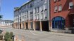 Immo Losch vous propose à la vente cet agréable appartement situé en plein centre de Rodange, au 2áµ‰ étage d’une résidence construite en 2001 avec ascenseur.

D’une surface habitable de 68,90 m², l’appartement offre une distribution fonctionnelle et des pièces confortables. Il se trouve dans un bon état général et constitue une opportunité intéressante aussi bien pour un investisseur que pour une personne souhaitant acquérir un logement dans un secteur pratique et bien desservi.

L’appartement se compose d’un hall d’entrée qui dessert les différentes pièces de vie. Vous trouverez un salon agréable, une cuisine individuelle, ainsi qu’une chambre à coucher de belles dimensions. Une salle de bain complète l’espace de vie.

Le bien dispose également d’un emplacement de parking intérieur ainsi que d’une cave/débarras, offrant un espace de rangement supplémentaire particulièrement appréciable.

La résidence bénéficie d’un ascenseur et l’appartement affiche un certificat de performance énergétique E / E.

Une situation centrale à Rodange

La situation au centre de Rodange permet de profiter facilement des commerces, services, restaurants et transports en commun accessibles à proximité. La gare de Rodange constitue également un atout important pour les déplacements vers les autres communes du sud du Luxembourg et Luxembourg-Ville.

Grâce à sa surface confortable, son emplacement intérieur et sa cave, cet appartement présente un profil particulièrement adapté à un investissement locatif ou à une future occupation personnelle.

À noter : les photographies ont été réalisées récemment et ont uniquement fait l’objet d’un rangement des pièces par traitement informatique. Aucune modification esthétique du bien n’a été effectuée et les photos reflètent donc l’état réel de l’appartement.

L’appartement est actuellement loué.

Pour plus d’informations ou pour organiser une visite, contactez Immo Losch :

Tél. : +352 26 53 26 11
E-mail : info@immolosch.lu

 ---------- 
Immo Losch bietet Ihnen diese gemütliche Wohnung zum Verkauf an, die sich im Zentrum von Rodange im 2. Stock einer 2001 erbauten Wohnanlage mit Aufzug befindet.

Mit einer Wohnfläche von 68,90 m² verfügt die Wohnung über einen funktionalen Grundriss und komfortable Räume. Sie befindet sich in einem guten Gesamtzustand und stellt sowohl für Investoren als auch für Personen, die eine Wohnung in einer verkehrsgünstigen und gut angebundenen Lage erwerben möchten, eine interessante Gelegenheit dar.

Die Wohnung besteht aus einem Eingangsbereich, von dem aus die verschiedenen Wohnräume zugänglich sind. Sie finden ein gemütliches Wohnzimmer, eine separate Küche sowie ein geräumiges Schlafzimmer. Ein Badezimmer rundet den Wohnbereich ab.

Zur Immobilie gehören außerdem ein Innenparkplatz sowie ein Keller/Abstellraum, der besonders willkommenen zusätzlichen Stauraum bietet.

Die Wohnanlage verfügt über einen Aufzug, und die Wohnung weist einen Energieausweis der Klasse E / E auf.

Zentrale Lage in Rodange

Dank der zentralen Lage in Rodange können Sie die in der Nähe gelegenen Geschäfte, Dienstleistungen, Restaurants und öffentlichen Verkehrsmittel bequem nutzen. Der Bahnhof von Rodange ist zudem ein wichtiger Pluspunkt für Fahrten in andere Gemeinden im Süden Luxemburgs sowie nach Luxemburg-Stadt.

Dank ihrer großzügigen Wohnfläche, der Innenlage und des Kellers eignet sich diese Wohnung besonders gut als Mietinvestition oder für eine zukünftige Eigennutzung.

Hinweis: Die Fotos wurden kürzlich aufgenommen und wurden lediglich durch digitale Bildbearbeitung zur besseren Übersichtlichkeit der Räume angepasst. Es wurden keine ästhetischen Veränderungen an der Immobilie vorgenommen, sodass die Fotos den tatsächlichen Zustand der Wohnung widerspiegeln.

Die Wohnung ist derzeit vermietet.

Für weitere Informationen oder zur Vereinbarung eines Besichtigungstermins wenden Sie sich bitte an Immo Losch:

Tel.: +352 26 53 26 11
E-Mail: info@immolosch.lu

 ---------- 
Immo Losch offers you this pleasant apartment located in the heart of Rodange, on the 2nd floor of a residence built in 2001 with an elevator.

With a living area of 68.90 m², the apartment offers a functional layout and comfortable rooms. It is in good overall condition and represents an interesting opportunity both for an investor and for someone wishing to acquire a home in a practical and well-served area.

The apartment consists of an entry hall that leads to the different living spaces. You will find a pleasant living room, a separate kitchen, and a large bedroom. A bathroom completes the living area.

The property also includes an indoor parking space and a cellar/storage room, offering additional storage space that is particularly appreciated.

The residence features an elevator, and the apartment has an energy performance certificate E / E.

A central location in Rodange

The central location in Rodange allows easy access to shops, services, restaurants, and public transportation nearby. The Rodange train station is also an important asset for travel to other communes in southern Luxembourg and Luxembourg City.

Thanks to its comfortable size, interior location, and cellar, this apartment is especially suitable for rental investment or future personal occupancy.

Note: The photographs were taken recently and only involved digital organization of the rooms. No aesthetic modifications have been made to the property, and the photos reflect the actual state of the apartment.

The apartment is currently rented.

For more information or to organize a visit, contact Immo Losch:

Phone: +352 26 53 26 11
Email: info@immolosch.lu