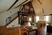 Maison Vente 3 chambres à Montmirail - 193 350 € PERCHE LONGERE AVEC VUE. C IMMOBILIER vous propose une longère restaurée de 170 m2 en campagne sans voisin comprenant : entrée, cuisine aménagée équipée, salle à manger/salon cathédrale avec cheminée de 63 m2, bibliothèque, wc. À l'étage : palier, trois chambres avec salle de bain et wc, buanderie. Bucher. Chauffage central gaz. Double vitrage. Toiture très bon état. Le tout sur un terrain arboré de 2 500 m2.
C IMMOBILIER VIBRAYE - PLACE DE L'ÉGLISE - 02.43.71.71.71