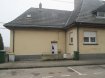 Maison Location 3 chambres à Nilvange - 790 € c.c. BELLE MAISON MITOYENNE. Belle maison mitoyenne, composé d'une cuisine équipée, salon, trois chambres, salle de bain avec douche, toilette séparé, d'une cave et d'un jardin avec terrasse. Chauffage au gaz, double vitrage pvc. Disponible de suite