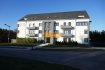 Appartement Location 1 chambre à Bertrange - 1 700 € Bel appartement meublé de 65m2 avec une grande terrasse situé au rez-de-chaussée d'une résidence récente bien entretenue.L'appartement dispose de:Hall d'entrée, belle cuisine équipée, grand living/salle à manger avec accès à la terrasse, grande chambre à coucher, salle de bain avec WC, 1 WC séparé, débarras, grande cave et 2 emplacements intérieurs.L'appartement est dans un état impeccable.La résidence se trouve tout à proximité du centre du village de Bertrange ainsi qu'à 10 minutes du centre de la Ville de Luxembourg.