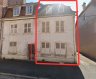 Maison Vente à Fénétrange - 15 000 € Maisons mitoyennes Fenetrange 5 pièces 60 m². Nord Sud Immobilier vous propose ces deux maisons mitoyennes situées à Fénétrange :
*La maison de droite construite dans les années 1800 est à entièrement rénover. Elle dispose au rez de chaussée d'une entrée/dégagement, 3 pièces et WC. D'un étage avec 3 pièces et accès aux combles.
Cave enterrée.
Dépendance non attenante d'environ 90 m² au sol à l'arrière du bien.
Absence de chauffage.
Bien raccordé au réseau d'assainissement collectif.
Prix de vente : 15 000€ honoraires d'agence inclus.
Réf : 3721
*La maison de gauche dispose d'un rez de chaussée avec entrée principale/dégagement, 2 pièces et WC. D'un étage avec dégagement et 3 pièces et d'un second étage avec 3 pièces.
Cave enterrée.
Dépendance non attenante d'environ 75 m² au sol à l'arrière du bien.
Absence de chauffage.
Bien raccordé au réseau d'assainissement collectif.
Prix de vente : 35 000€ honoraires d'agence inclus.
Réf : 3718
Les informations sur les risques auxquels ce bien est exposé sont disponibles sur le site Géorisques : www.georisques.gouv.fr
Agences Nord Sud Immobilier à Sarreguemines, Diemeringen, Rohrbach les Bitche et Bitche
