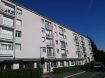 Appartement Location 2 chambres à Didenheim - 595 € c.c. DIDENHEIM, nous vous proposons cet Appartement F4 de 67 m².
Entièrement Rénové et situé au 4e et dernier étage d'un immeuble sans ascenseur et comprenant :
- 1 Entrée,
- 1 Séjour donnant sur 1 balcon SUD
- 1 Salle à manger,
- 2 Chambres,
- 1 Cuisine,
- 1 Salle de Bains,
- 1 WC séparé.
- 1 Cave au sous-sol
L'Eau Froide, l'Eau Chaude et le Chauffage sont collectifs et compris dans les Provisions sur Charges.