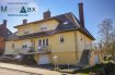 Maison Vente 4 chambres à Rodange - 850 000 € L'agence immobilière MaraMax s.àr.l a le plaisir de vous proposer cette belle maison jumelée, située dans une rue très calme et agréable à Rodange, sur un terrain de +/-12a 29ca.
La maison a une surface habitable de +/-198.68m2, une surface totale de +/-263.8m2 et se compose comme suit:
Rez-de-chaussée:
- lumineux hall d'entrée,
- cuisine équipée indépendante, accès à la grande terrasse et au jardin,
- living/salle à manger avec pôele, accès au balcon avant ainsi qu'à la terrasse et au jardin,
- WC séparé.
Premier étage:
- hall de nuit,
- 3 chambres à coucher, dont une avec accès à la suite parentale au 2ème étage,
- salle de bains avec douche, WC, 2 lavabos et un velux.
Deuxième étage:
Suite parentale, aménagée en 2011 et se composant comme suit:
- spacieuse chambre à coucher,
- dressing,
- salle de douche avec WC, 2 lavabos et un velux.
Sous-sol:
- hall de cave avec débarras,
- buanderie avec chaufferie (chaudière de la marque Buderus de l'année 2000)
- garage pour 2 voitures avec porte électrique,
- 2 caves,
- bureau,
- salle de douche avec WC et lavabo.
Tous les volets sont électriques.
La maison dispose d'un système d'alarme.
Pour plus d'informations par rapport à cette belle maison jumelée, n'hésitez pas à nous contacter.