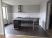 Appartement Location à Charmes - 533 € c.c. Au dernier étage, appartement entièrement rénové comprenant : entrée, cuisine avec éléments et électroménager (ilôt central, plaque de cuisson gaz, hotte, four) semi ouverte sur séjour, salle de bains (baignoire), toilettes séparés, petit cellier (branchement machine à laver), 2 chambres. Chauffage central gaz. Cave. Grenier.