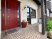Maison individuelle Vente 6 chambres à Warken - 799 000 € Home Project vous propose une belle maison à Warken située dans une impasse, au calme loin du trafic. Elle dispose d'une surface habitable de +/- 190m2.
Elle se compose comme suit:
Rez-de-chaussée :
hall d'entrée, WC séparé, cuisine équipée avec accès à la petite terrasse (entrée maison), grand living / salle à manger avec accès au jardin et terrasse, 3 chambres à coucher et une salle de bains (WC, urinoir, douche et baignoire)
1er étage :
3 chambres à coucher, une salle de douche avec WC, grand grenier avec Sauna
Sous-Sol :
grand garage (2 voitures), chaufferie, débarras, local technique, buanderie et une salle de hobby
Extérieur :
belle terrasse, un grand jardin et 2 emplacements extérieur (devant le garage)
Warken se trouve dans la commune d'Ettelbruck (Nordstad). Il y a des arrêts de bus et des aires de jeux pour enfants. Depuis la maison vous êtes proche du centre ville d'Ettelbruck et de toutes ses commodités, de la gare d'Ettelbruck et proche du