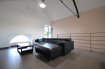Maison Vente 3 chambres à Nancy - 249 000 € NANCY / BONSECOURS MAISON COUP DE COEUR AVEC PARKING. Maison entièrement rénovée, le tout dans un style industriel au goût du jour. L'espace intérieur totalise 90m2 composé d'une pièce de vie de 45 m2 ouverte sur une splandide cuisine amèricaine entièrement équipée avec un ilot central. L'espace nuit comprend 3 chambres, une salle de bain équipée d'une douche à l'italienne ainsi qu'une baignoire pour éviter les bouchons à l'heure de la toilette et un WC séparé. La maison vous fait profiter d'un parking extérieur privatif ainsi qu'une cave en sous-sol pour le stockage et une buanderie. Vous apprécierez également la proximité avec le Parc Olry (à moins de 700 mètres) pour prendre l'air, le centre ville à 20 min à pied ou 10 min en transport en commun. Vous bénéficirerez également de la proximité avec les axes autoroutiers ainsi que de la rocade Nancéenne pour vos déplacements périurbains. La maison est uniquement en copropriété pour l'eau froide ainsi que pour la place de stationnement. La maison, elle, dispose de sa propre parcelle cadastrale. Chauffage électrique par le sol. www.agencedeboufflers.fr