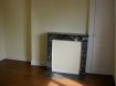 Appartement Location 3 chambres à La Chartre-sur-le-Loir - 482 € PROCHE CENTRE. Appartement de 76 m² comprenant : séjour, cuisine, SDB, WC, 3 chambres, bureau. Grenier au dessus, terrasse, cave en dessous. Cour fermée, garage avec porte basculante et petite pièce à côté. Chauffage gaz de ville.