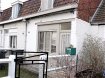 Maison Location 1 chambre à Halluin - 545 € c.c. HALLUIN Prox Neuville Maisonnette avec Jardinet/Terrasse. Petit Prix pour cette coquette maison située au pied du Mont d'Halluin au calme mais proche des commodités, elle dispose d'une cuisine équipée, d'un lumineux séjour, d'une salle de bain avec baignoire, des wc, d'une chambre et d'un bureau ! Elle offre également une terrasse avec abris de jardin. Libre le 25 octobre 2018 Loyer 535 € /mois Charges : 15 €/mois Frais d'agence Etat des lieux : 650 €