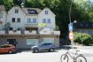 Maison individuelle Vente 4 chambres à Echternach - 1 250 000 € -- FR --
Immo Excellence vous propose en exclusivité ce joli bâtiment d'une surface totale de 342 m2, se composant comme suit : Au rez-de-chaussée vous trouvez : Un spacieux hall d'entrée, plusieurs toilettes, ainsi qu'un grand garage ( 55.86 m2 ) pour deux voitures. Au 1er étage vous trouvez : Un double séjour, une moderne cuisine équipée et ouverte avec accès sur un grand balcon offrant une magnifique vue dégagée sur la Sûre, un hall , un débarras, un bureau, une cour couverte à l'arrière du bâtiment, ainsi que deux pièces supplémentaires. Au 2ème étage vous trouvez : Un hall, quatre grandes chambres-à-coucher dont une avec accès direct vers une salle-de-bain ( suite parentale ). Au 3ème étage vous trouvez une grande surface d'environ 80 m2 aménagé en plusieurs pièces.
A l'extérieur vous disposez de quatre emplacements pour voitures ainsi que d'un terrain de 6.70 ares !!
Il existe également la possibilité de transformer la surface entière en bureaux.
Idéale pour cabinet médical, cabinet d'avocats, ou autres professions libérales.
Ref agence :3426581