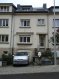 Maison mitoyenne Location 4 chambres à Luxembourg-Limpertsberg - 2 500 € Im Erdgeschoss des Hauses befinden sich das Wohnzimmer mit Zugang zur grosszügigen modernen Küche. Auch finden wir hier ein Gäste WC und den Zugang zum kleinen und hellen Garten. Im 1OG befinden sich 2 Schlafzimmer und das unlängst renovierte Badezimmer mit Dusche und WC. Im 2 OG befinden sich weitere 2 Schlafzimmer und ein Badezimmer mit Wanne und WC. Im Haus befinden sich mehrere Einbauschränke.
Es gibt einen Kellerraum und einen direkten Zugang vom Keller zur Garage. Vor der Garage ist Platz für ein weiteres Auto.
Das Haus liegt zentral am Limpertsberg in der Stadt Luxembourg, unweit von Schulen, Universität und allen Bereichen des täglichen Lebens.
Gute Verkehrsverbindungen zeichnen diesen Stadtteil aus.
