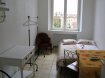 Appartement Location à Nancy - 360 € c.c. NANCY, proche IUT Charlemagne et centre-ville, JOLI STUDIO. NANCY, non loin de la Gare et du Centre-ville, TOUT PROCHE de l'IUT CHARLEMAGNE, de la Faculté des Lettres et de droit, dans bel Immeuble ECOLE DE NANCY, sécurisé, au calme, donnant sur jardin, très ensoleillé, JOLI STUDIO coquettement meublé, salle de bains avec baignoire, lavabo, WC, chauffage individuel électrique, Loyer : 330 euros plus 30 euros de charges, AGENCE KLAA 8 rue Girardet NANCY 06 80 44 77 95 OU 03 83 97 01 78