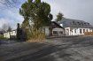 Restaurant Vente à Derenbach - 990 000 € Café-Restaurant avec Licence de Cabaretage, sis à Derenbach, sur un terrain de 36a96ca, Commune de Wincrange, comprenant :a) Café séparé avec Entrée vers le Restaurantb) Restaurant avec 56-80 couvertsc) Grande cuisine aménagée et provision/débarrasd) Salle de Jeu de Quillese) Salle de conférencef) Toilettes, lavabosg) Terrasse et Grand Parking, jardinh) Appartement de 125 m2i) Appartement loué 56 m2Prix à discuter 990.000 'Ref agence :462