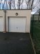 MAIZIERES LES METZ : dans résidence récente rue Pasteur, à vendre garage en très bon état de 15,65 m² pour une voiture avec porte manuelle.
Lumière et prise présentes. Possibilité d'installer une porte motorisée.