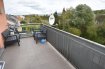 Duplex Vente à Niederkorn - 415 000 € IMMO MAX vous propose de venir découvrir ce beau duplex idéalement situé à Niederkorn,
Sur une surface utile de 100m², il se compose comme suit:
Une cuisine équipée ouverte sur un grand salon traversant et donnant sur deux terrasses une à l'avant de l'immeuble et une à l'arrière puis un wc séparé.
A l'étage côté nuit nous avons deux chambres à coucher avec mansarde et une salle de bain.
A cela s'ajoutent une cave, et un grand garage fermé pouvant acceuillir 2 voitures
A proximité des autoroutes en drection de luxembourg.
Ref agence :188