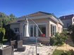 Maison Vente 6 chambres Chantraine - 335 000 € Exclusivité- Maison d'Architecte édifiée sur terrain entièrement cloturé et arboré offrant sur 200 M2 Habitable- Cuisine céquipée- salon séjour ( 50 M2) plus deuxième salon attenant avec accès sur terrasse- 6 Chambres- un bureau-2 salles de bains-2 WC- 2 garages. Endroit calme et bien ensoleillé-Parfait état général. CC Gaz. Double vitrage. Prix justifié