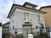 Maison Vente 2 chambres à Pont-à-Mousson - 143 700 € Maison individuelle proche écoles et accès A31.. Maison sur sous sol complet comprenant : Hall d'entrée, cuisine équipée, séjour, salon avec un accès balcon donnant sur jardin, 2 chambres, salle d'eau, WC, une pièce à aménagée sous combles, un dégagement. Buanderie, cave, cellier. 2 garage dont un pouvant servir de hangar ou atelier de 52m². Jardin clos avec dépendances en dur sur l'arrière. A découvrir !!!
