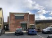 Bureau Location à Mertzig - 1 980 € Local de commerce pour professions libérales/restaurations de 140 m2 avec grandes fenêtres, WC dames et hommes, située dans la zone industrielle à Mertzig.
Un grand parking est à disposition directement devant l'immeuble.
Disponibilité: de suite
Ref agence :1228