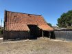 Ferme Vente à Lallaing - 91 000 € grange à rénover . votre agence vitrin immo vous propose en exclusivité ce produit très rare sur le secteur. En effet cette grange dans son jus d'environ 75 m2 d'emprise au sol plus dépendances d'environ 70 m2 saura ravir votre imagination quant à sa nouvelle vie avec vous. Des gros travaux sont à prévoir mais la base est saine et sans surprise. Cette grange avec ses dépendance est posée sur un terrain de 540m2 environ. Sa situation est idéale dans la mesure ou nous sommes à proximité du centre ville et aussi proche des aexs autoroutiers vers lille, Valenciennes, Arras.
Avis de l'agence: Amateur de vieille pierre, ce produit est pour vous! Si les travux ne vous font pas peur, vous pourrez faire de ce bien un petit bijoux,
trés beau potentiel
produit rare!
faire vite.