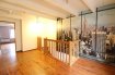 Maison Vente 2 chambres à Villing - 109 500 € VILLING. Venez découvrir cette maison de village individuelle de 120 m2. Elle se compose au rez de chaussé, d'un salon salle à manger avec cuisine, d'une salle de douche avec WC, une buanderie, un accès terrasse, jardin et dépendances. A l'étage l'on retrouve un grand pallier (bureau) desservant 2 grandes chambres, une salle de bain avec douche, baignoire et WC . Un grenier, une cave et jardin . Poêle a granulés et Chauffe eau thermodynamique.