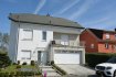 Maison individuelle Vente 5 chambres à Schwebsange - 1 239 000 € FIS Immobilière vous présente une spacieuse et belle maison libre de 4 côtés avec de grandes baies vitrées dans chaque pièce pour un maximum de lumière. Entourée de verdure elle est située dans une rue très calme de Schwepsange. Avec une surface habitable de +/- 300 m2
N‘hésitez pas à nous contacter por toute question complémentaire +352 621 278 925