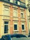 Maison Vente 5 chambres à Esch-sur-Alzette - 595 000 € Belle maison mitoyenne de caractère des années 50, très bien entretenue, d'une surface d'environ 180 m2 avec des hauteurs sous plafonds.
Construite sur un terrain de 1,20 ares, elle se prête aussi pour personne à mobilité réduite, car il y a un ascenseur allant aux étages supérieurs.
Elle se compose comme suit :
Sous-sol : grande cave, buanderie.
Rez-de-chaussée : grand living salon salle à manger, cuisine séparée donnant sur une cour intérieure très calme, un cellier, wc séparé.
1er étage : 2 chambres avec accès à grande terrasse, une salle de bains avec wc, et un dressing.
2eme étage : 3 chambres.
Fenêtres double vitrage.
Façade et toiture refaites il y a 15 ans.
Un emplacement intérieur pour voiture à 250 m.
