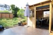 Maison mitoyenne Vente 4 chambres à Tetange - 575 000 € Maison de rangée, ayant subit des travaux de rénovation les 2 dernières années, tel que la toiture et façade.
Comprend 4 chambres à coucher, 2 salles de douche dont une avec baignoire également.
Une grande cuisine équipée attenante à une véranda d'un côté et de l'autre au salon.
Jardin, terrasse et garage complètent cette maison.
Pour plus d'informations, nous sommes disponibles au 28.66.39.1 ou bien le 621 188 267.
Ref agence :72555