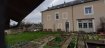 Maison Vente 4 chambres à Vaas - 183 750 € Belle maison d'habitation. Jolie vue sur le Loir pour cette maison entièrement restaurée située au pied des commerces et de la gare. Offrant au RDC : Une entrée, une cuisine ouverte aménagée sur un vaste salon/séjour, un bureau/chambre avec cabinet de toilettes, une suite parentale avec salle d'eau et wc. À l'étage : Deux chambres avec salle d'eau et wc. Grenier aménageable. Grande buanderie en rez-de-jardin, une cave et chaufferie. Double garage, emplacement bâteau, jardin avec potager. Chauffage gaz de ville. Belles prestations.