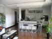 Appartement Vente 2 chambres à Strasbourg - 155 000 € Strasbourg Poteries, a proximité des transports en commun et de toutes les commoditésA visiter rapidement magnifique et lumineux 3 pièces au 2ème étage avec ascenseur dans une copropriété récente et bien entretenue.Appartement entièrement refait à neuf, aucun travaux a prévoir. Il est composé d'une grande pièce a vivre avec cuisine américaine entièrement équipée, la pièce donne accès a une terrasse de 11m2.un couloir avec grand placard dessert 2 chambres, une salle d'eau et un WC séparé.en sous sol un garage et cave.
