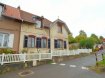 Maison Vente 3 chambres à Nilvange - 149 900 € Maison Nilvange 5 pièce(s) 130 m2,3 chambres sur 10a52ca. Au calme,Maison jumelée de construction traditionnelle en pierre de taille à rénover d'environ 130m² habitables offrant :En rdc: Hall d'entrée(8m²), cuisine indépendante de 15m² , salon-séjour double d'environ 40m² sur parquet massif, wc et 1 buanderie attenante de 12m².Au 1er: un dégagement, 3 grandes chambres parquetées de respectivement (20, 17 et 16m²), salle de bains.Sous-sol complet comprenant 2 grandes cave de stockage de 15 et 17m² et une chaufferie de 17m².DV bois et PVC, chauffage central au gaz, toiture entretenue et révisée.A l'exterieur : cour, jardin, remise et un garage.Le tout sur 10a52ca de terrainMr Antonoff:06-52-83-85-07