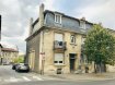 Immeuble de rapport Vente à Jarny - 199 000 € JARNY- Immeuble de rapport style Haussmannien. A Vendre,
Un bel immeuble à proximité de tous commerces, d'une superficie totale de 315 m² bâtie sur 5a07 de terrain, composé comme suit:
Au rez-de-chaussée: un appartement de 80 m² loué actuellement .
R 1: Un très bel appartement rénové, sur parquet, qui offre un salon séjour avec accès balcon, une cuisine ouverte équipée et meublée, une salle de bain avec douche baignoire, 2 chambres, un bureau, un w.-c séparé .
R 2: Des combles avec une belle hauteur sous plafond à aménager selon vos besoins.
Annexes: caves, un grand garage pour 2 véhicules avec porte motorisée, un jardin .
Prix frais d'agence inclus charge vendeur : 199 000€