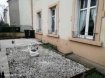 Appartement Vente 1 chambre à Montigny-lès-Metz - 80 000 € Appartement Montigny Les Metz 2 pièce(s) 39.48 m2. Appartement sur Montigny les Metz à saisir! Spécial investisseur.
Dans une copropriété de 5 lots se trouve un charmant deux pièces avec un jardinet privatif, comprenant une cuisine simple indépendante, un séjour, une chambre une salle de bain et une cave.
Actuellement loué 425 euros charges comprises.
Copropriété de 5 lots (Pas de procédure en cours).
Charges annuelles : 800.00 euros.