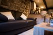 Appartement Location 1 chambre à Mulhouse - 420 € c.c. MULHOUSE Centre Ville, venez découvrir ce F1 Meublé en Duplex de 27m² Carrez.
il est composé d'une pièce principale avec sa Cuisine Complète (Plaques de Cuisson, Four, Micro-Ondes, Lave-Vaisselle, Réfrigérateur).
Une Salle d'eau avec Douche Italienne, Vasque, Wc et Lave-Linge.
A l'étage, vous avez la Chambre avec Lit 2 Places et rangements.
Une cave est également compris avec cet Appartement.