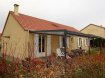 Maison Vente 4 chambres à Thiaucourt-Regniéville - 199 000 € Plain pied. Pavillon individuel d'environ 100 m2 comprenant une cuisine équipée ouverte sur pièce de vie de 48 m2, 4 chambres, salle d'eau, wc. Garage 1 VL Appentis couvert et stationnements. Le tout édifié sur belle parcelle aménagée de 632 m2.
