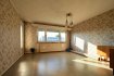 Appartement Vente 2 chambres à Lallange - 315 000 € ***SOUS COMPROMIS***
immohub, votre partenaire dans l'immobilier à Esch Lallange vous propose un appartement avec 2 chambres à coucher au 3ième étage d'une résidence (1966) à 14 unités.
L'appartement de 71 m2 se compose comme suit:
- Hall d'entrée 6,84 m2
- WC séparé 1,20 m2
- Salle de bains 4,08 m2
- Cuisine équipée avec accès balcon 9,33 m2
- Living avec accès balcon 22,67 m2
- Chambre 1 13,62 m2
- Chambre 2 12,25 m2
- Cave privative
Détails:
- Ascenseur
- Double vitrage
- Chauffage au gaz
- 2 balcons
- Emplacement extérieur gratuit pour résidents avec vignette
- Adresse: 20, boulevard Hubert Clement
- A proximité de: transports publics, écoles, hall de sport
- Libre de suite
Prix: 315000 €
Pour tout renseignement supplémentaire veuillez contacter le +352 691 772 569
Cordialement, immohub