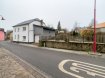 Maison Vente 2 chambres à Mertzig - 465 000 € -- FR --
Home Project vous offre une belle petite maison d'une surface habitable d'environ 94 m2 avec jardin sur un terrain de 2,74 ares.
Elle dispose d'un alarme, des fenêtres double vitrage, d'un alarme et d'un chauffage électrique. Le passeport énergétique est en cours de production. L'isolation de la toiture serait à refaire.
DISPONIBILITE: IMMEDIATE
La maison se compose comme suit :
RDC :
- Hall d'entrée
- living / salon
- cuisine équipée
- salle de bains avec WC
- accès vers le garage
1er étage :
- 3 chambres à coucher (14,64 15,9 9,72)
- accès au grenier
Extérieur :
- jardin clos avec une salle de bricolage
- garage fermé pour 1 voiture avec buanderie
-- EN --
Home Project offers you a beautiful little house with a living area of ??approximately 94 m2 with garden on a plot of 2.74 ares.
It has an alarm, double glazed windows, an alarm and electric heating. The energy passport is being produced. The insulation of the roof would have to be redone.
AVAILABILITY: IMMEDIATE
The house is composed as follows:
Ground floor:
- Entrance hall
- living room
- equipped kitchen
- Bathroom with toilet
- access to the garage
1st floor :
- 3 bedrooms (14.64 15.9 9.72)
- access to the attic
Exterior:
- enclosed garden with a DIY room
- closed garage for 1 car with utility room
-- DE --
Home Project bietet Ihnen ein schönes kleines Haus mit einer Wohnfläche von ca. 94 m2 mit Garten auf einem Grundstück von 2,74 Ar.
Es verfügt über einen Alarm, doppelt verglaste Fenster, einen Alarm und eine elektrische Heizung. Der Energiepass wird erstellt. Die Dämmung des Daches müsste erneuert werden.
VERFÜGBARKEIT: SOFORT
Das Haus setzt sich wie folgt zusammen:
Erdgeschoss:
- Eingangshalle
- Wohnzimmer
- Einbauküche
- Badezimmer mit WC
- Zugang zur Garage
1. Etage:
- 3 Schlafzimmer (14,64 15,9 9,72)
- Zugang zum Dachboden
Äußeres:
- Eingezäunter Garten mit einem DIY-Raum
- Geschlossene Garage für 1 Auto mit Abstellraum
Ref agence :1306