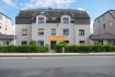 Appartement Vente 2 chambres à Bascharage - 590 000 € Bel appartement de 89 m2 situé au 2ième étage d'une résidence située en plein centre de Bascharage.
L'appartement dispose de :
Grand hall d'entrée, grand living/salle à manger avec accès au balcon, cuisine équipée avec accès au balcon, 2 grandes chambres à coucher, salle de bain avec WC, balcon, cave et garage-box fermé.
L'appartement dispose de volets électriques.
La résidence est idéalement située à proximité de: L'école primaire, crèche, complexe sportif, arrêt de bus, super-marché?.etc
Ref agence :218