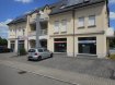 Local commercial Location à Erpeldange (Ettelbruck) - 2 100 € A louer local commercial 116m², se composant comme suit:
116m² de magasin
13m² de bureau
9m² kitchenette
Stockage de 96m² à l'arrière, 2 portes de garage pour accès et livraison.
7 emplacements clients, système alarme....
Loyer 2100€ + 300€ charges
Garantie 6300€
Commission d'Agence 2457€