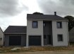 Maison individuelle Vente 4 chambres à Dornot - 367 000 € Belle maison , qui comporte à l'étage 4 grandes chambres dont une suite parentale avec son dressing et sa salle d'eau. Au RDC vous retrouvez un OPEN SPACE de plus de 50 m2 pour recevoir famille et amis. Les grandes ouvertures qui la composent vous apporteront une luminosité très agréable. Avec ses lignes modernes et ses jeux de couleurs, elle ne laissera à coup sûr personne indifférent !!
Le terrain de 40 ares est très arborés et surmonté d'une Toure la GLORIETTE de1700 an