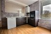 Appartement Location 2 chambres à Homécourt - 485 € c.c. F3 dans environnement paisible.
Agréable appartement de 72 m² offrant une cuisine équipée semi ouverte, un séjour, deux chambres avec placard, salle de bains. Vue dégagé sur la nature.
Situé dans un immeuble au calme, au 2ème étage /2.
Jardin à disposition pour potager ou coin détente.
Chauffage individuel gaz.
Renseignements et visites au 0608007886